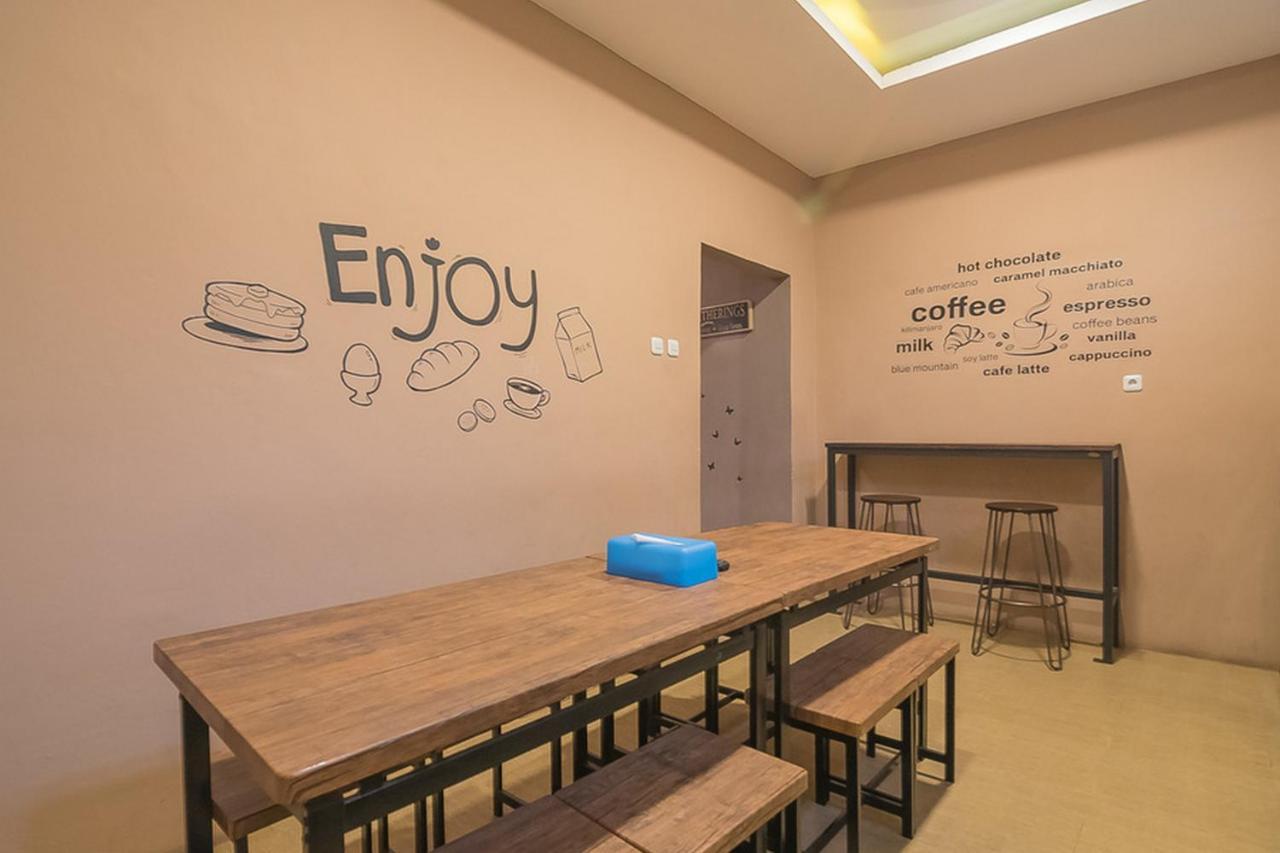 Vk Pods Bandung Hostel Eksteriør bilde